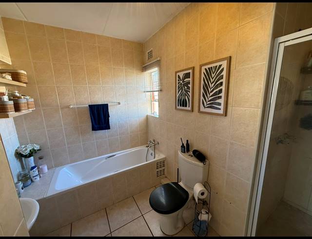 2 BEDROOM TOWNHOUSE FOR SALE IN VANDERBIJLPARK SE 2